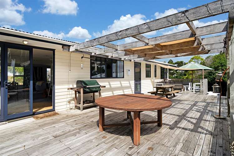 26 Dawnhaven Drive Te Atatu Peninsula_12