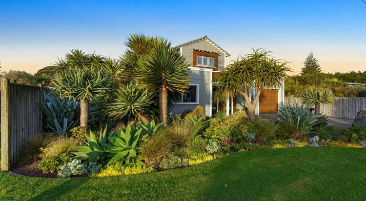 31 Rauparaha Street Waikanae Beach_22