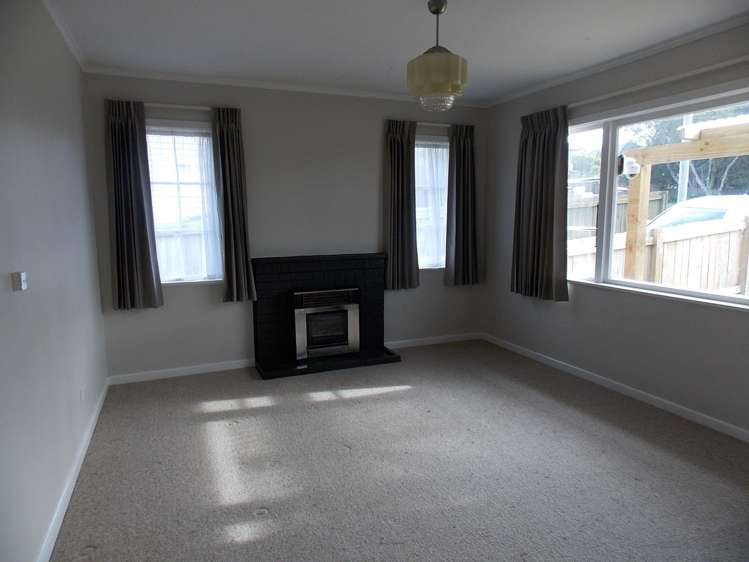 17 Akehurst Avenue New Lynn_8