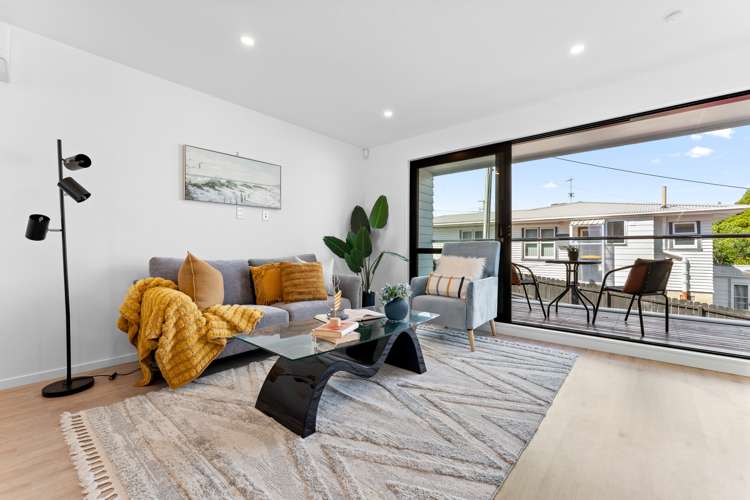 2/18 Sylvan Crescent Te Atatu South_8