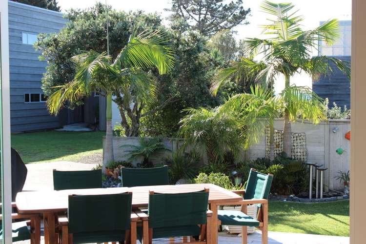 156 Sands Crescent Matarangi_18