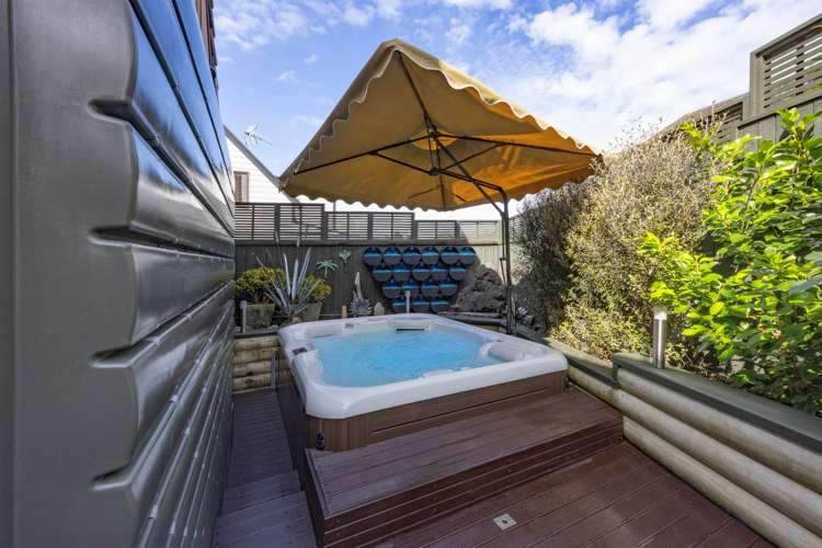 3/8 West Lynn Road Titirangi_18