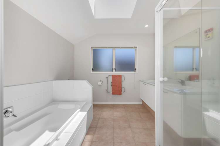 1/37 The Esplanade Eastern Beach_17