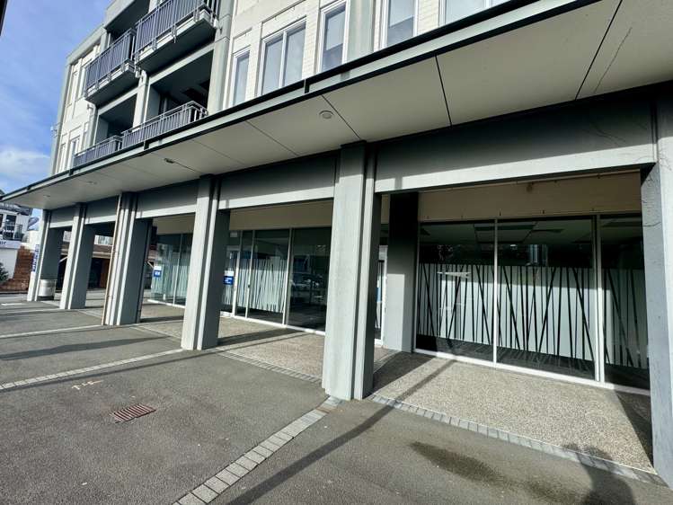 GF/229 Dairy Flat Highway_0