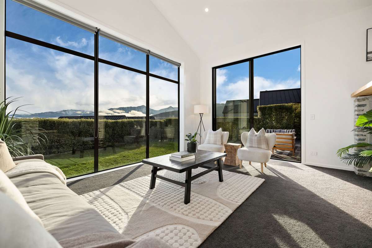 13 Falconer Rise_2