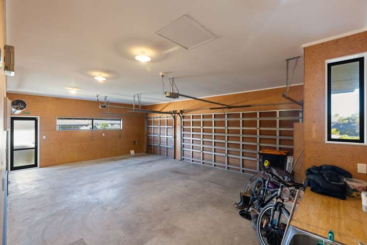 6 Galea Grove Kelvin Grove_25