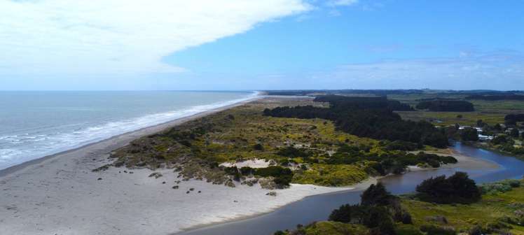 30 Strathnaver Drive Waikawa Beach_13