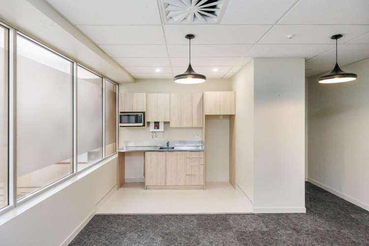 4 Broadway Avenue City Centre_18