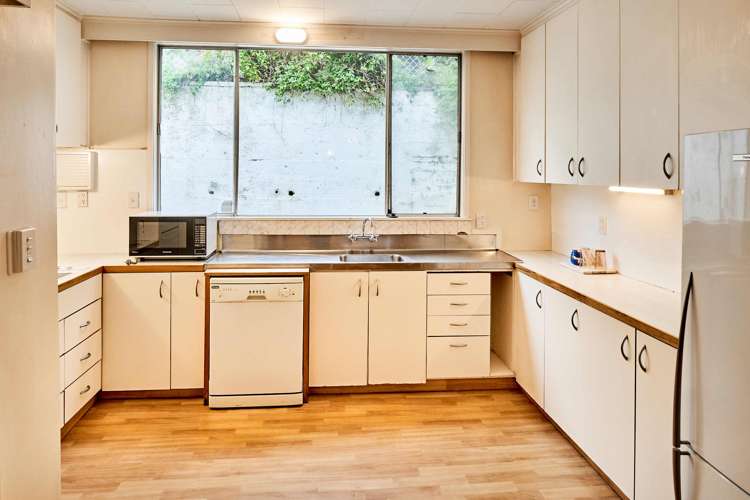 20 Mcfarlane Street Mount Victoria_13