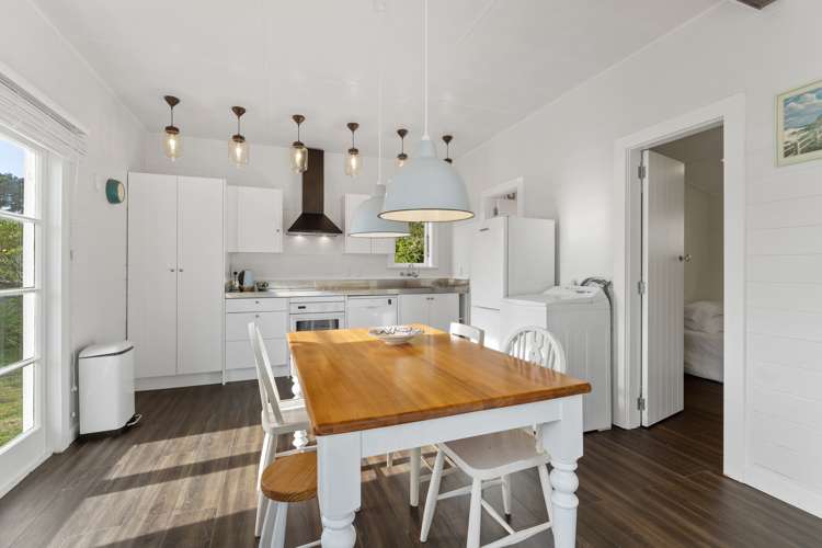 6 Kapiti Lane Otaki Beach_7