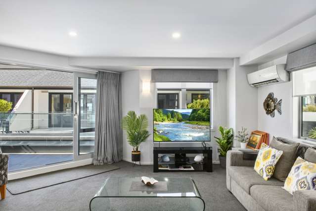 2F/4 Marine Parade Mt Maunganui_1