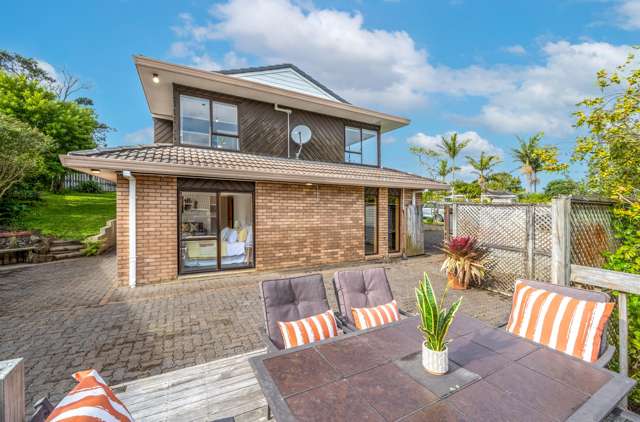 1 Lexington Drive Botany Downs_2