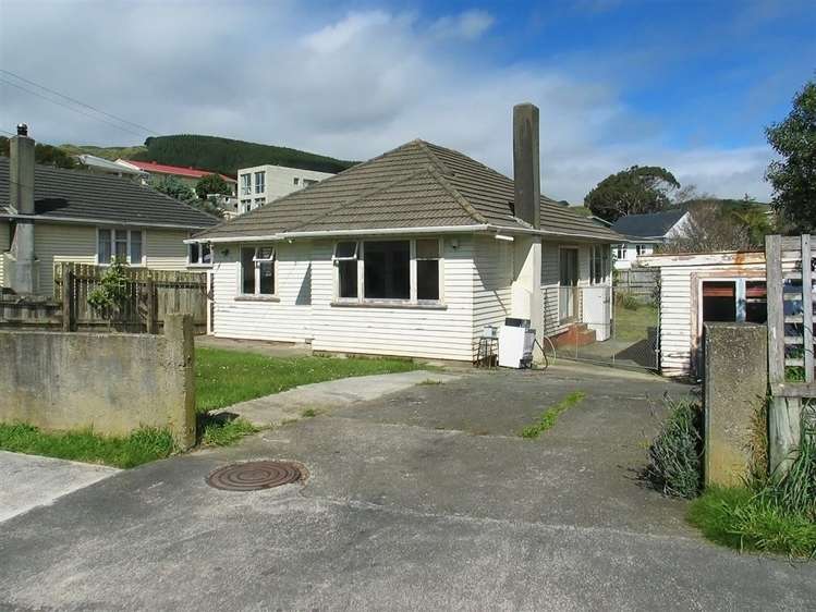 7 Massey Street Tawa_14