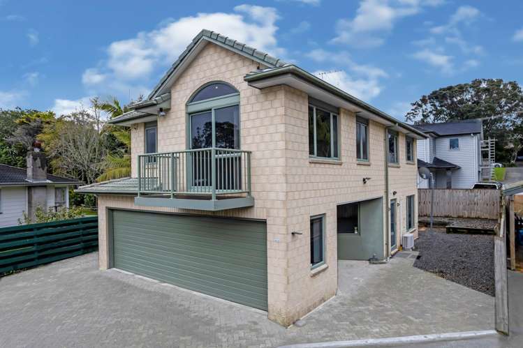 2/55 Normanton Street Glenfield_1