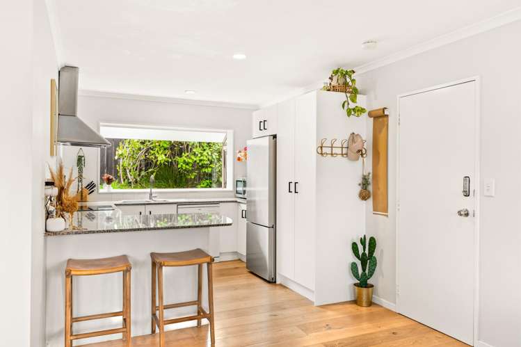 2/8 Crewe Close Albany_7