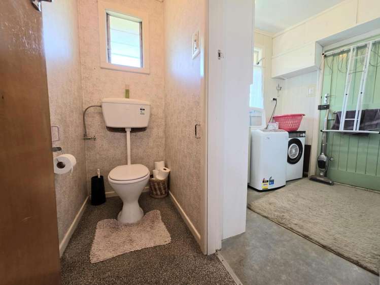 42 Glendale Crescent Holmes Hill_13