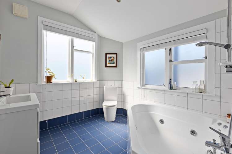 39 Marine Parade Seatoun_16