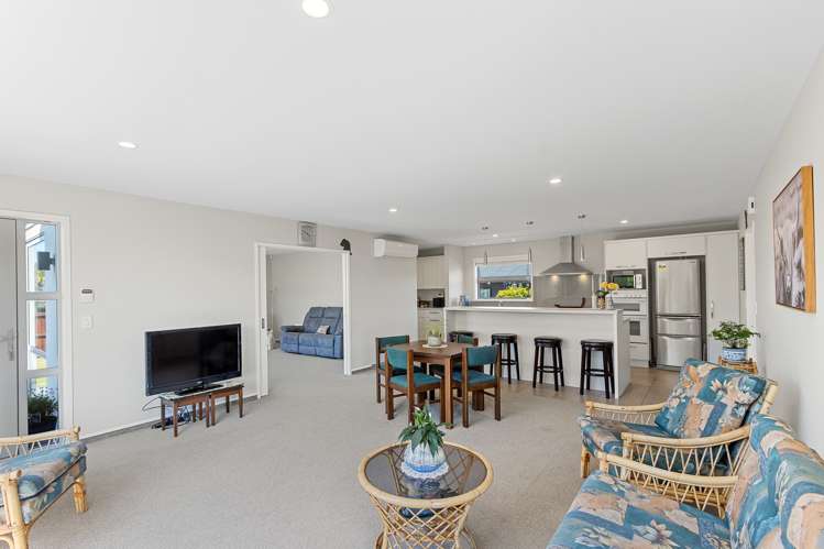 126 Rocking Horse Road Southshore_6