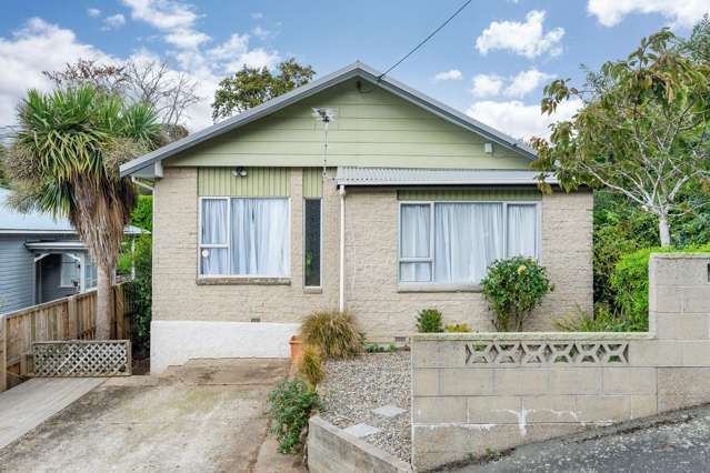 Charming Opportunity in the Heart of Mornington