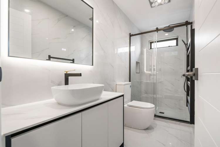 30 Black Shed Road Flat Bush_16