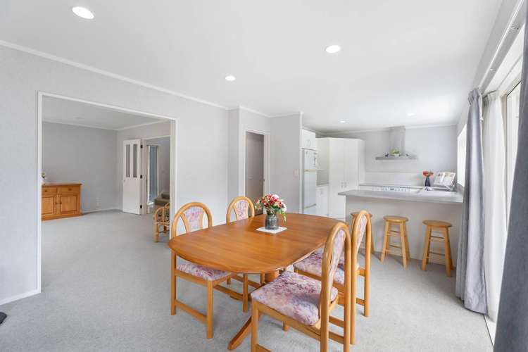 1/19 Ambleside Drive Northpark_15