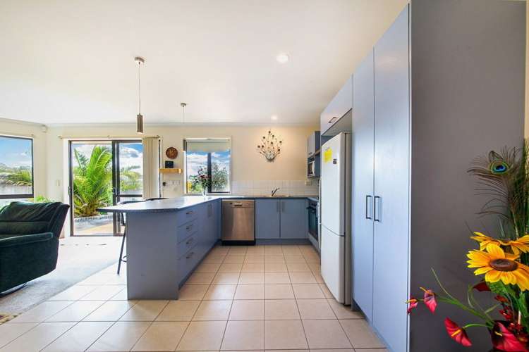 11 Holsten Place Massey_10