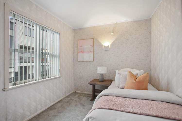 16 Sylvan Crescent Te Atatu South_13