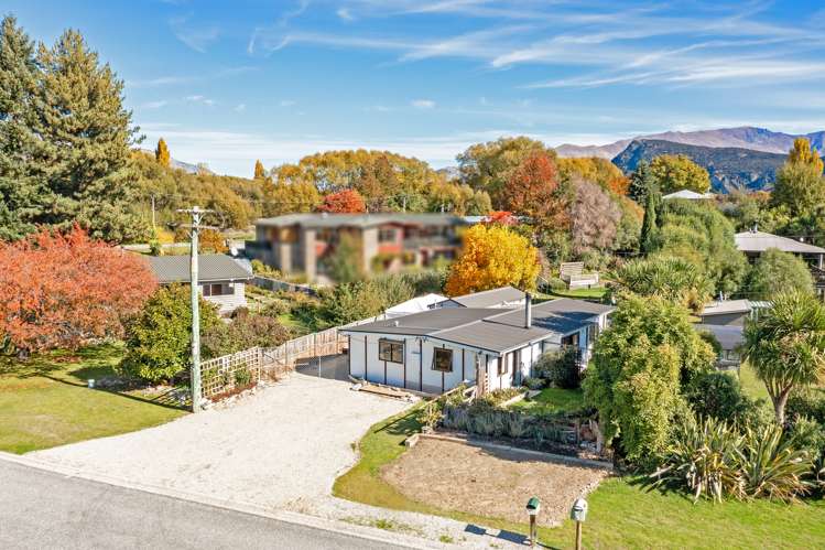 7 Kinnibeg Street Albert Town_6