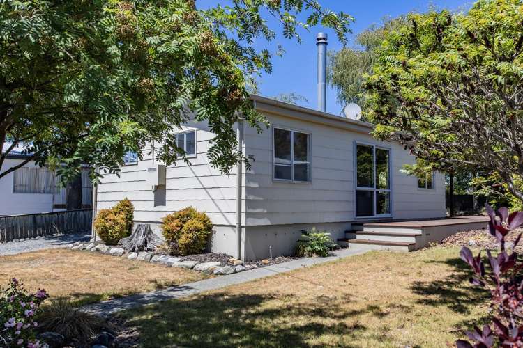 11 Godley Street Twizel_13