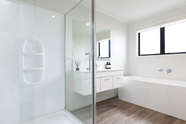 35 Plescher Crescent Leamington_10