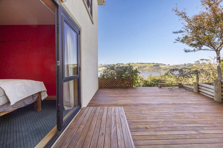 67 Manapouri St Ravensbourne_21