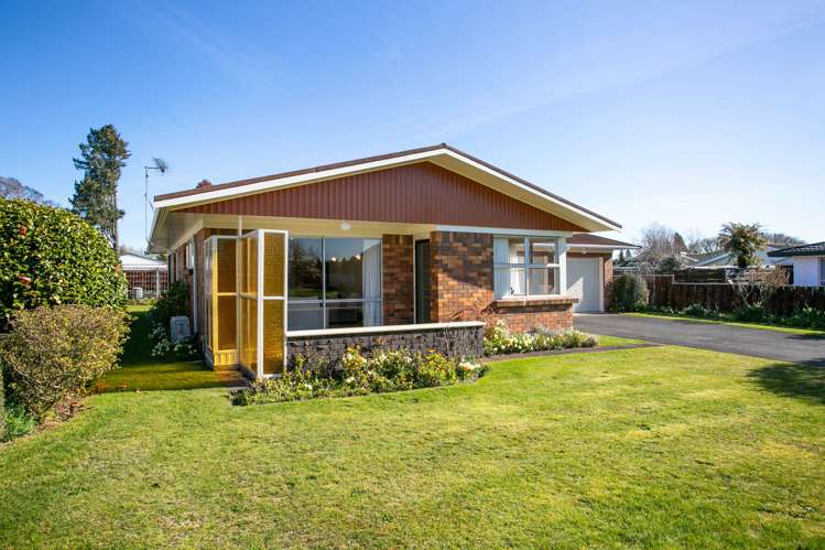 8 Woodstock Crescent Leamington_17