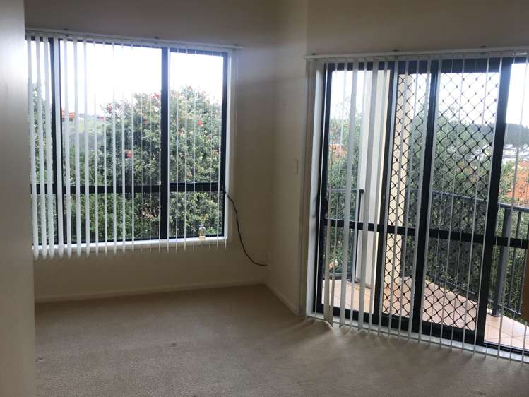 8 Trimaran Drive Gulf Harbour_9