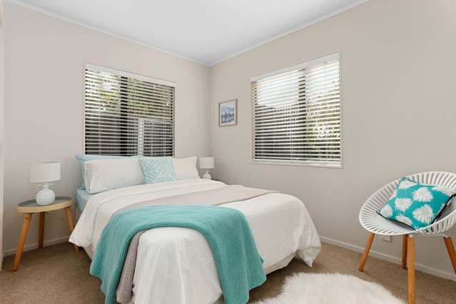 2/16 Strong Street Saint Johns_3