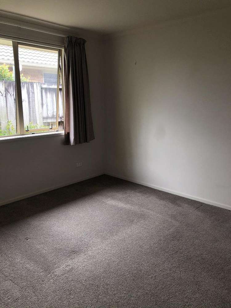 16 Nobleman Place Hamilton East_5