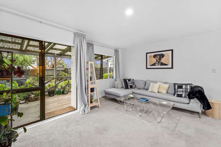 2/2 Crosby Road West Harbour_5