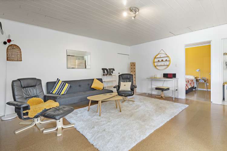 49 Charles Street Carterton_5