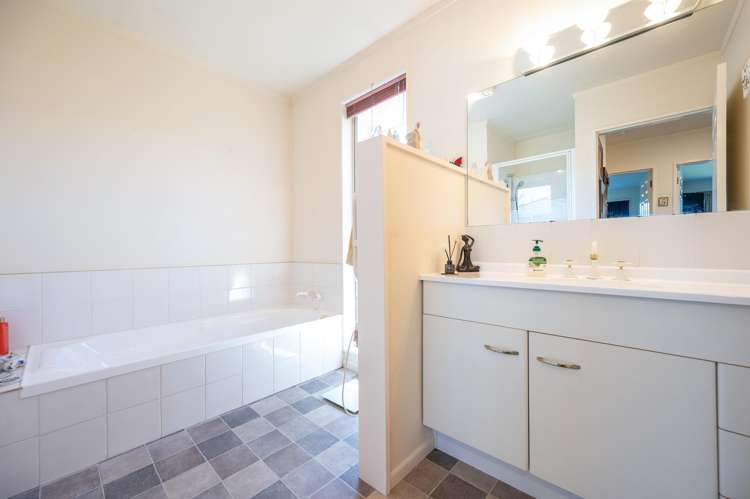 5 Rosaline Frank Street Stoke_18