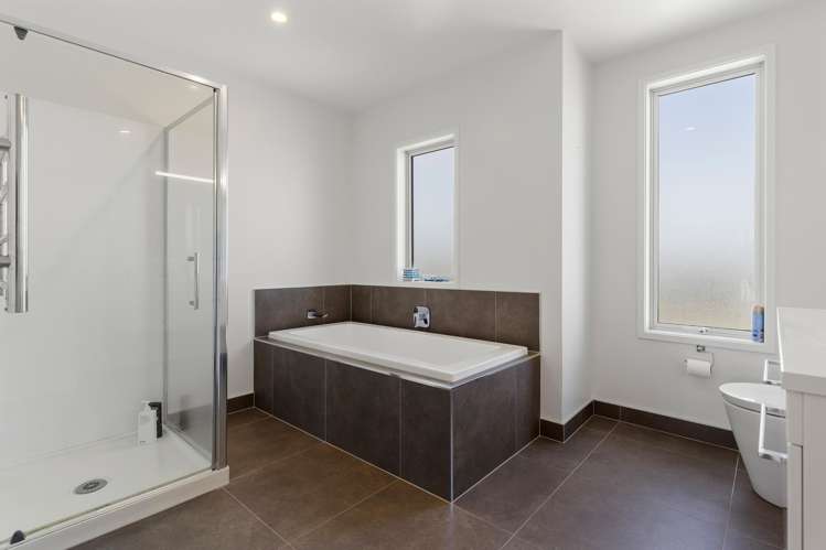 140 Seventh View Avenue Beachlands_9