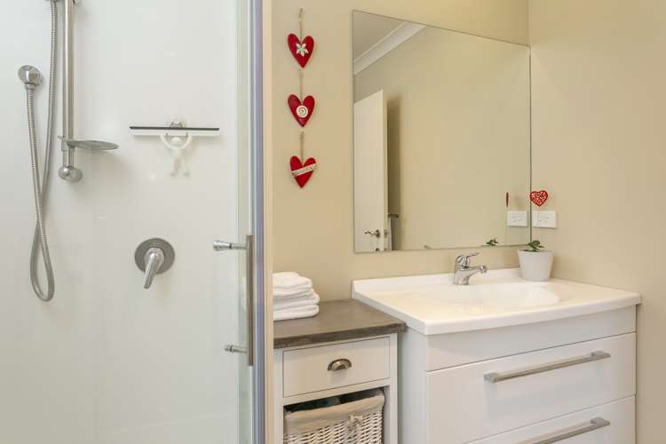 7 Loloma Way Wharewaka_18