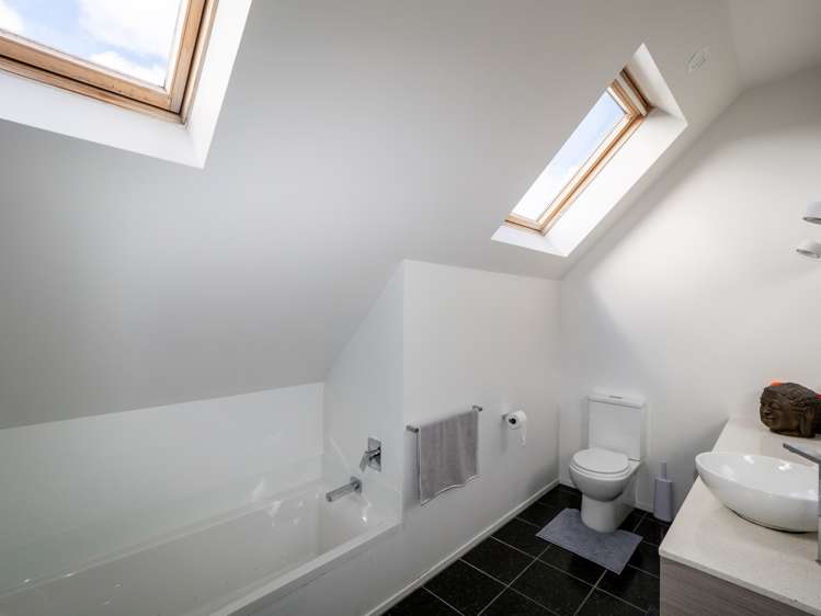 7 Claverton Grove Churton Park_19