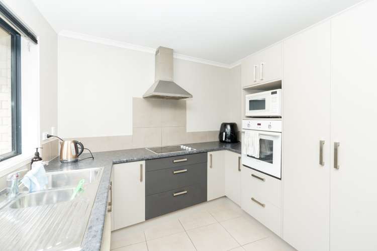 32 Nielsen Gardens Rototuna_5