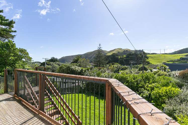 1015 Makara Road Makara_2