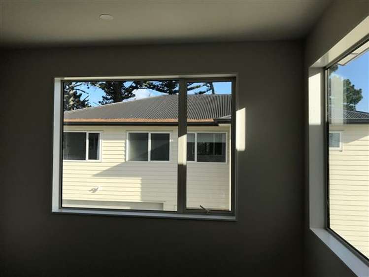 519 East Coast Road Murrays Bay_13