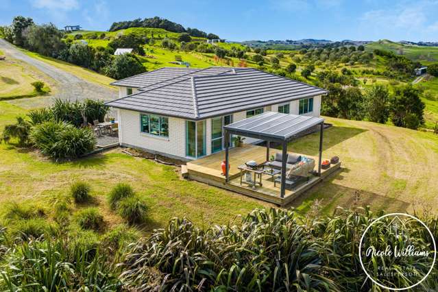 11 acres Lifestyle Property