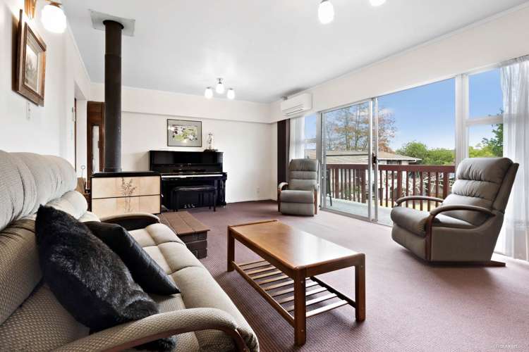 46 Miltonia Avenue Te Atatu South_14