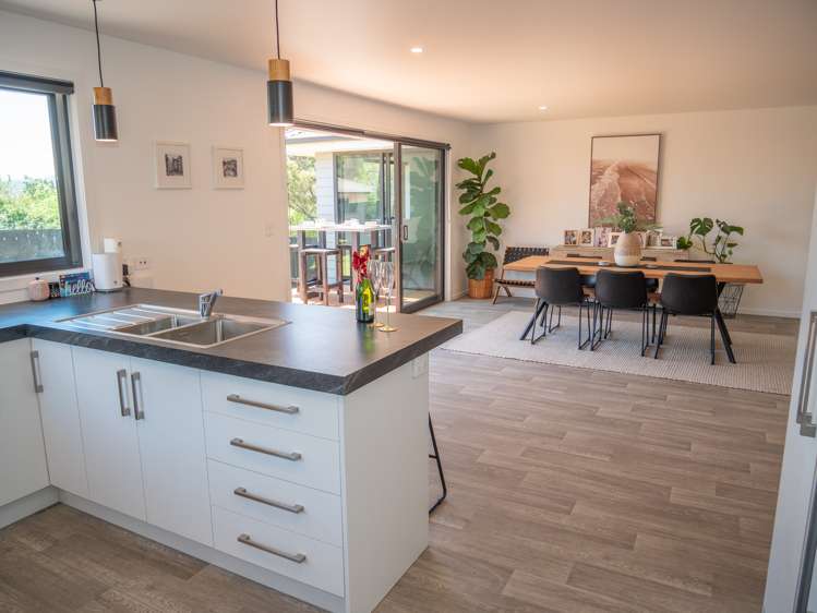 24 Dudley Crescent Cable Bay_6