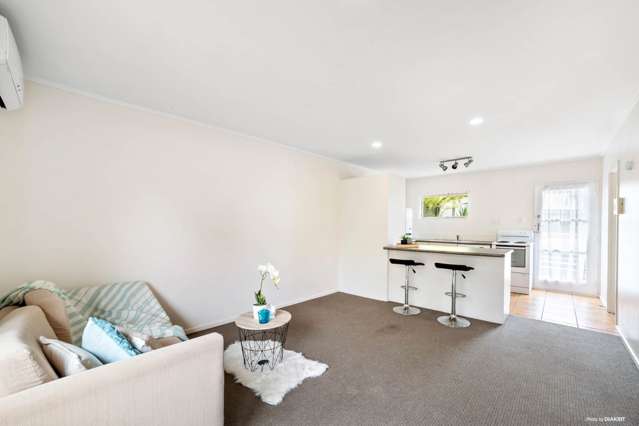 2/21 Beswick Place Birkdale_1