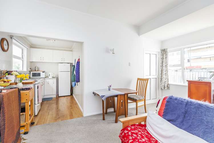 118 Lyall Parade Lyall Bay_12