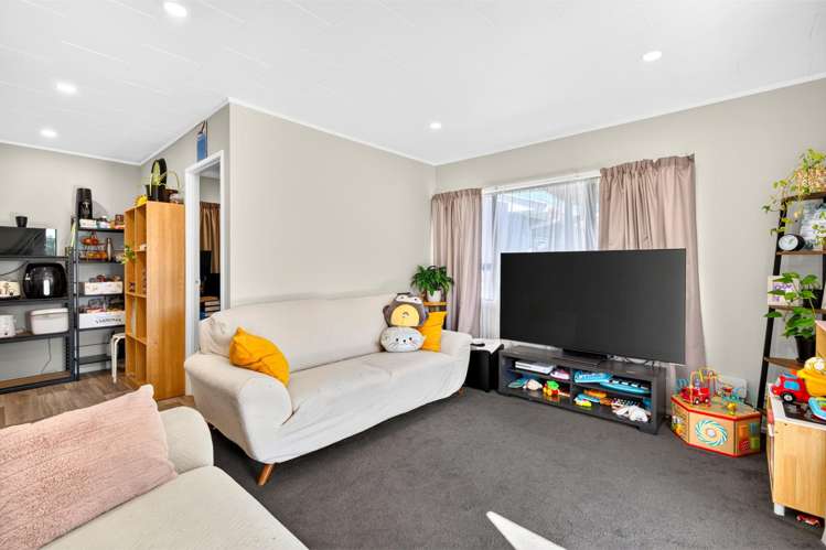 3 Huruhuru Road Massey_5